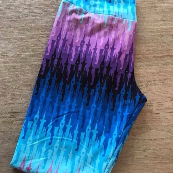 NWT Charlie’s Project OS castle leggings - Picture 3 of 6